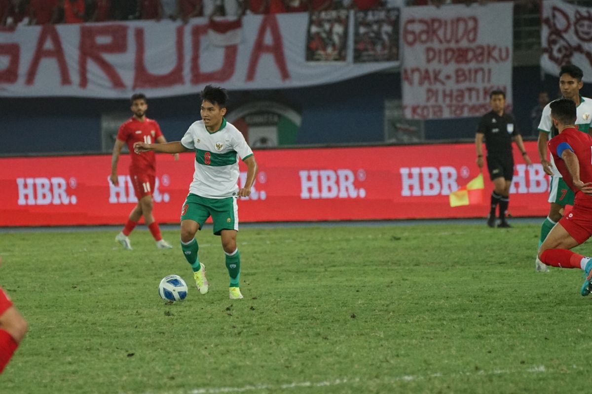 Aksi Witan Sulaeman pada laga Grup A Kualifikasi Piala Asia 2023 Indonesia vs Yordania di Stadion Internasional Jaber Al-Ahmad, Kuwait, Minggu (12/6/2022) dini hari WIB.