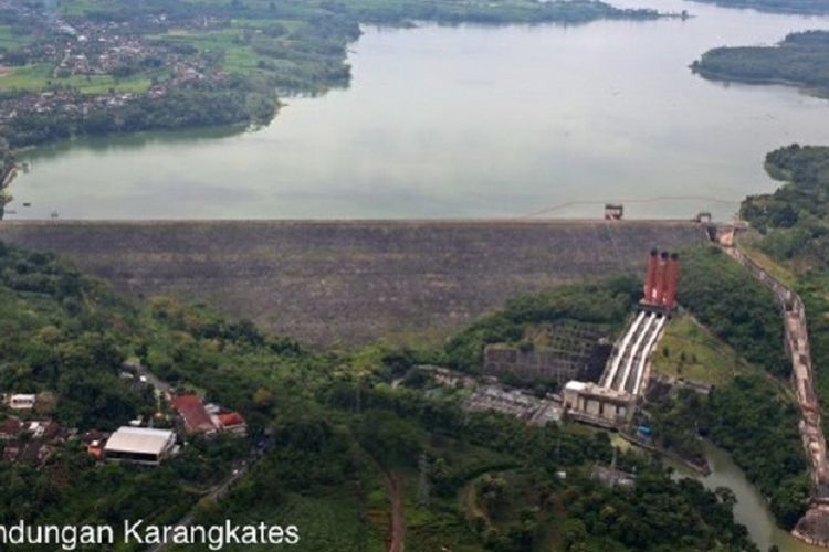 Pembangkit Listrik Tenaga Surya Terapung Akan Hiasi Waduk Karangkates Malang