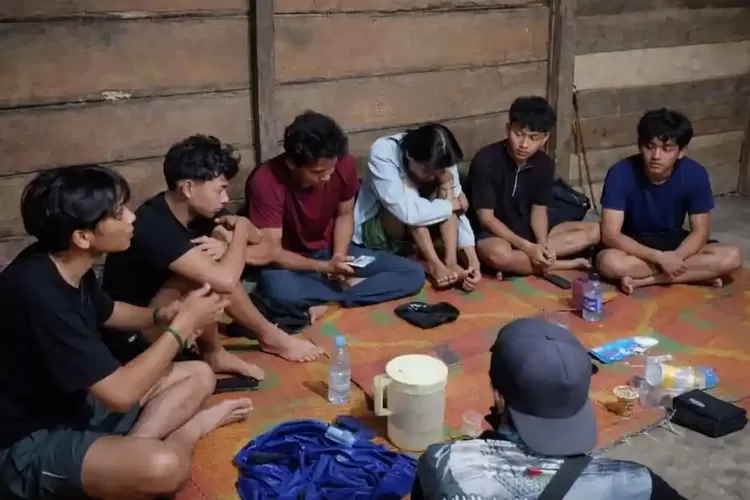 Pendaki Asal Bandar Lampung Tersesat di Gunung Tanggang, Ditemukan Selamat Usai Dicari Warga