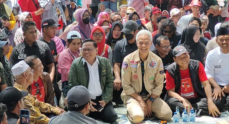 Eks Sekjen Kemenhan Era Prabowo Dampingi Ganjar Kampanye di Ngawi