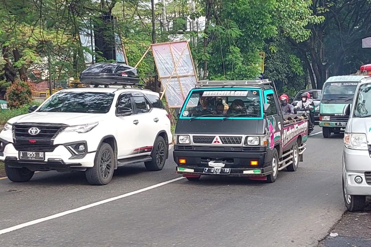 Jumlah kendaraan yang masuk dan keluar dari Tol Cileunyi dan Tol Soreang jelang lebaran 2022, Kamis (28/4/2022) 