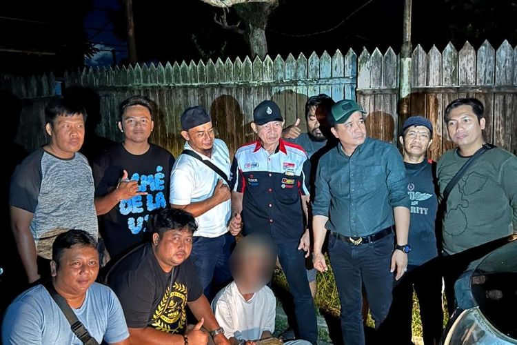 Jajaran Ditreskoba Polda Kaltim ringkus seorang pria disamping Taman Makam Pahlawan, Balikpapan karena miliki 1 Kilogram Sabu