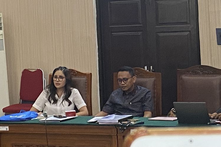 Pengadilan Tak Putar Rekaman Suara Pengaturan Sidang, Nikita Mirzani Tolak Kembali ke Rutan