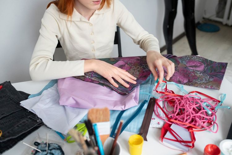 Menjiplak Karya Orang Lain Itu Tidak Etis, Ini Pesan Pakar Fashion