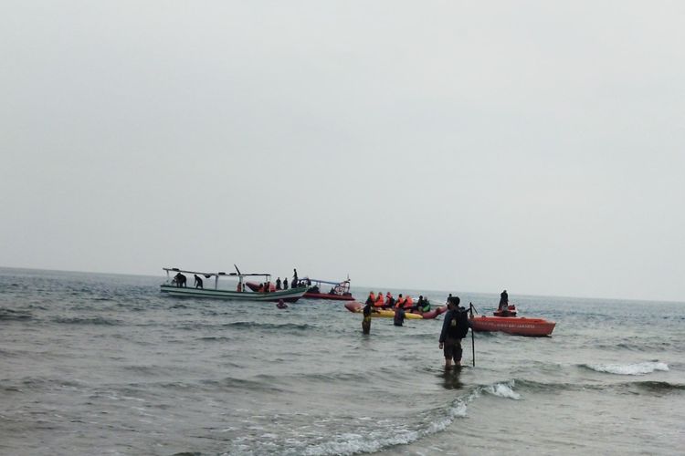 Foto Kronologi Kecelakaan Kapal Dishub Di Perairan Pulau Pari Tabrak Karang Karena Cuaca Buruk