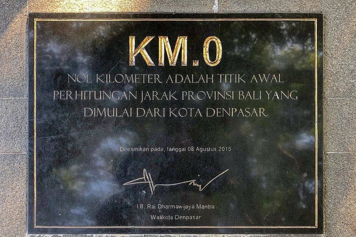 Penanda lokasi titik nol kilometer Kota Denpasar.
