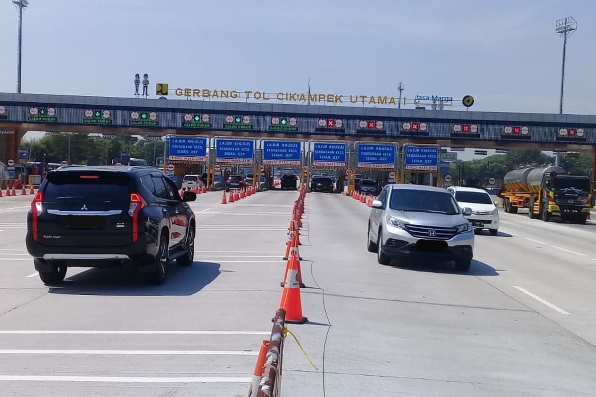 Kondisi arus lalu lintas di Gerbang Tol (GT) Cikampek 1.