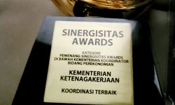 Kemenaker Raih Penghargaan Koordinasi Terbaik Sinergitas Awards 2022