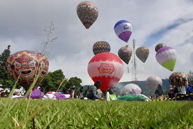 Festival Balon di Kemuning Karanganyar pada Hari Kedua, Minggu (20/11/2022).