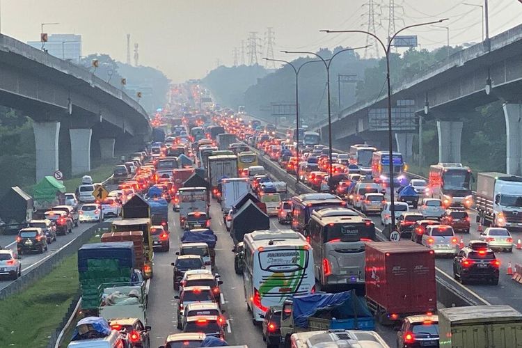 Kembali Normal, Jasa Marga Stop Contraflow di Tol Jakarta-Cikampek