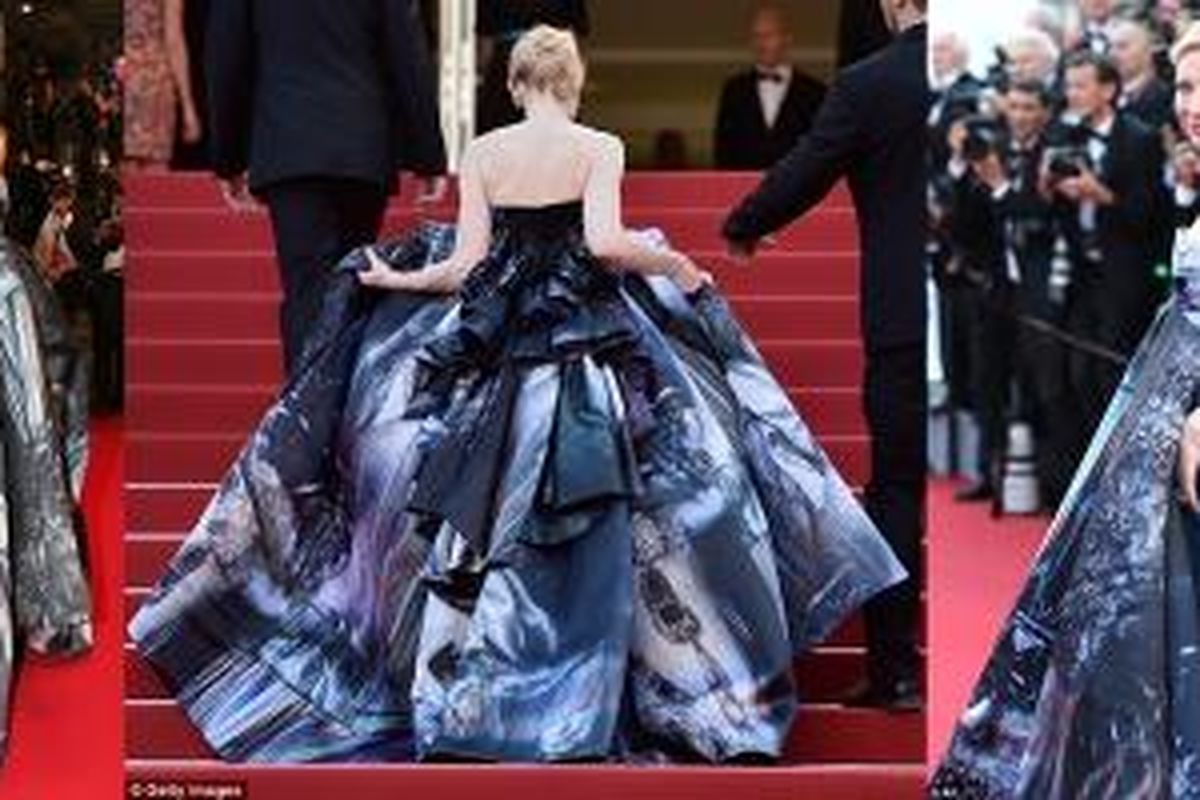 Aktris Cate Blanchett (46) mencuri perhatian lewat gaun yang dikenakannya pada acara FFestival Film Cannes 2015.