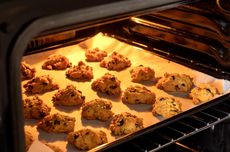 Resep Chewy Cookies Choco Chips, Cokelatnya Meleleh