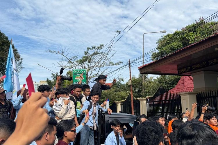 Demo Mahasiswa di Palembang Kritik Program Pemerintah dan Distribusi BBM