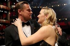 Ini Reaksi Kate Winslet Saksikan Leonardo DiCaprio Genggam Piala Oscar