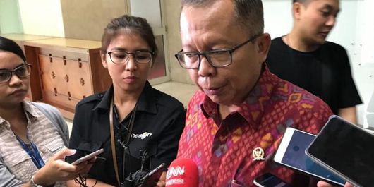 Sekjen Partai Persatuan Pembangunan (PPP) Arsul Sani di Kompleks Parlemen, Senayan, Jakarta, Senin (23/7/2018).