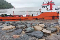 Dihantam Badai, 2 Kapal Pengangkut BBM Pertamina Terdampar di Pantai Padang