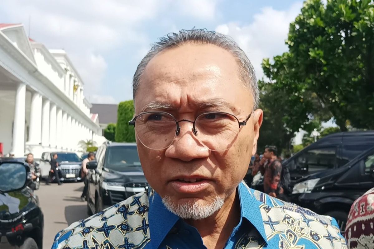 Ketua Umum Partai Amanat Nasional (PAN) Zulkifli Hasan di Kompleks Istana Kepresidenan, Jakarta, Jumat (14/6/2024).