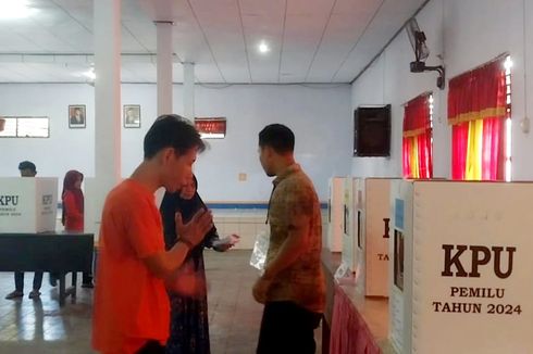 Cerita Disabilitas Netra Ikuti Pemungutan Suara Ulang di Sumbawa, Butuh 20 Menit di Bilik Suara