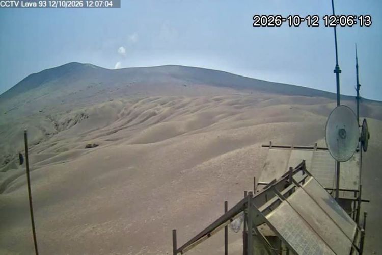 Gunung Anak Krakatau Level III Siaga, 7 Gempa Terekam hingga Senin Siang