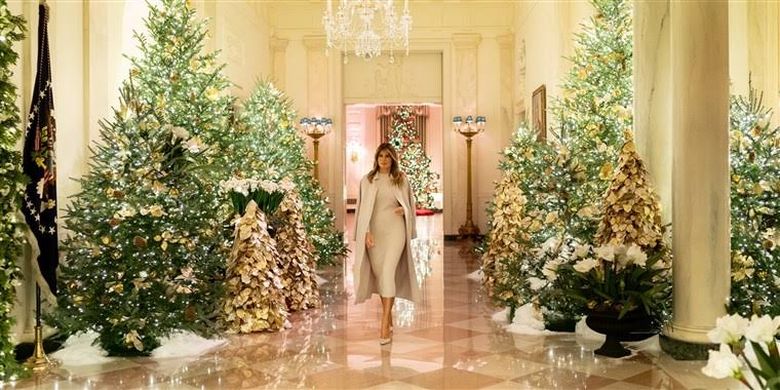 Ibu Negara Melania Trump memperlihatkan dekorasi Natal 2019 di Gedung Putih.