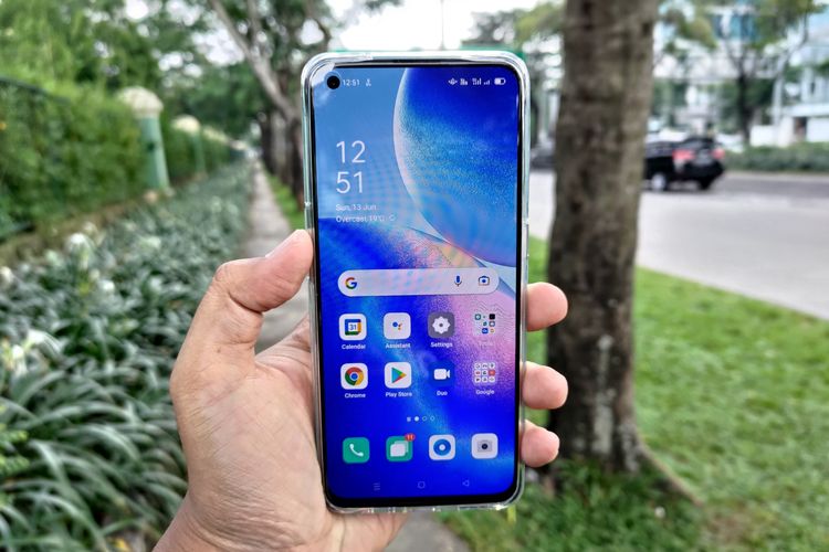 Ilustrasi Oppo Reno5 5G yang dipakai untuk pengujian jaringan 5G.