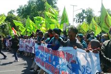 Sopir Mogok, Buruh Demo, Pusat Kota Surabaya Macet Total