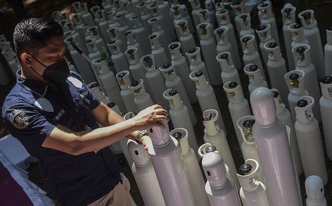 Indonesia Police Probe Illegal Import of Oxygen Cylinders