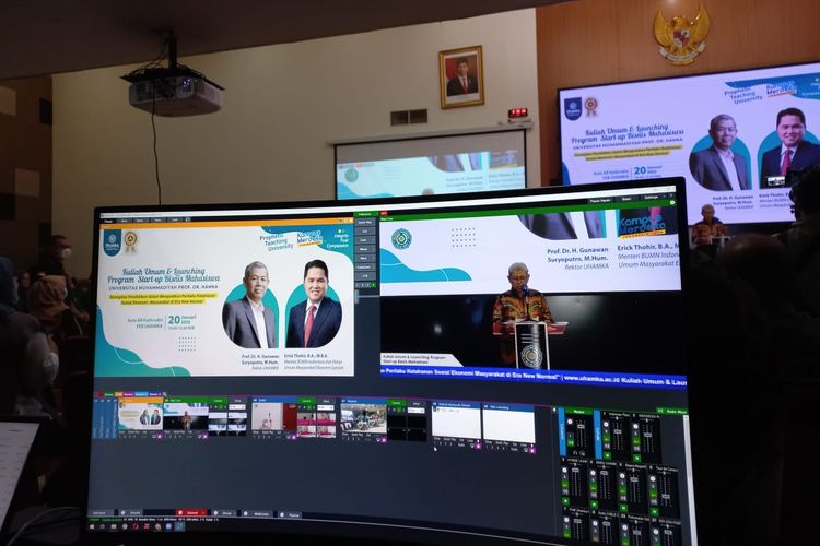 Uhamka menggelar kuliah umum yang mengangkat tema Sinergitas Pendidikan dalam Menguatkan Perilaku Ketahanan Sosial Ekonomi Masyarakat di Era New Normal menghadirkan pembicara utama Menteri BUMN Indonesia, Erick Thohir (20/1/2022).