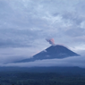 Senin Pagi, Gunung Semeru Letuskan Abu Vulkanik Setinggi 1.000 Meter