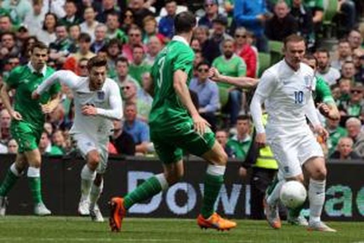 Laga persahabatan internasional antara Irlandia melawan Inggris berlangsung di Stadion Aviva, Dublin, Minggu (7/6/2015).