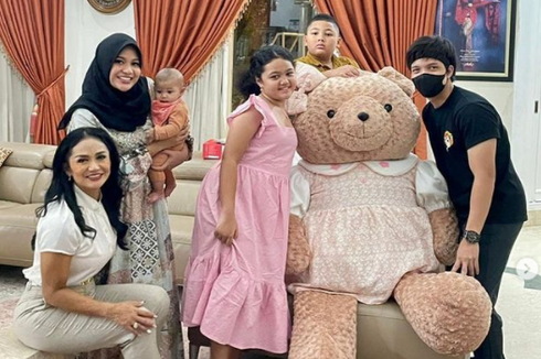 Pesan Aurel Hermansyah untuk Amora Lemos: Nurut Sama Mimi dan Daddy, Oke?