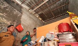 Tinjau Penerima BSPS di Jakbar, Mendagri Dorong Pemda Perluas Dukungan Bedah Rumah lewat APBD