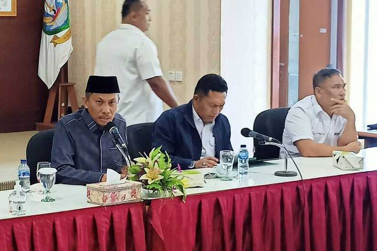 Paska pemadaman total kelistrikan di Batam pada awal 2023 lalu, PT PLN Batam kini didesak Komisi III DPRD Kepri untuk memberikan kompensasi bagi masyarakat Batam, Kepulauan Riau (Kepri).