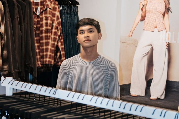 Aktor Muzakki Ramdhan Didorong Pria Tak Dikenal di Mal