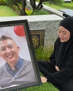 Suami Meninggal karena Kanker Kandung Kemih, Fanny Kondoh Ungkap Gejala Awalnya