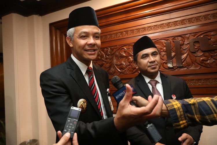 Gubernur Jawa Tengah Ganjar Pranowo dan Wakilnya Taj Yasin