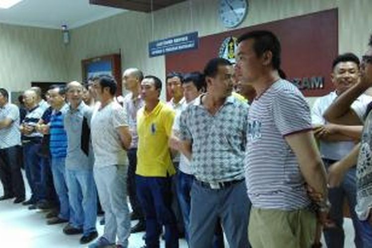 35 wna asal China diamankan petugas Imigrasi Mataram.