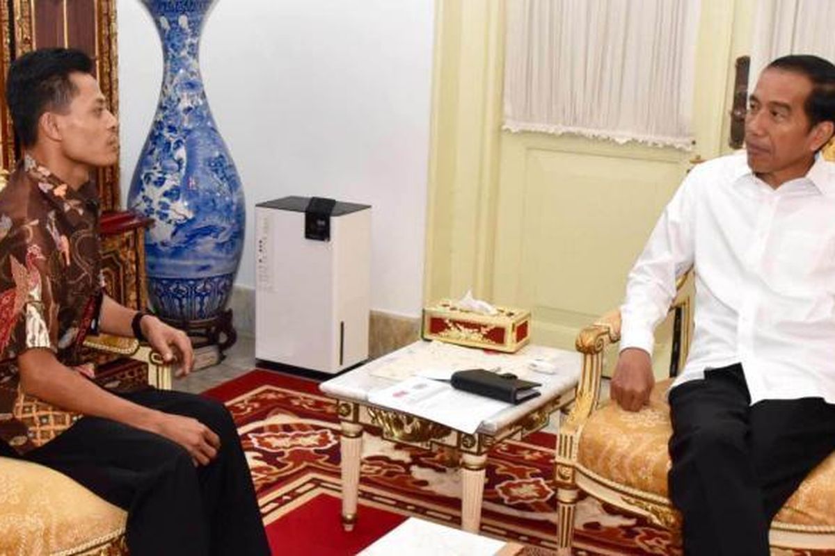 Muhammad Kusrin diterima Presiden Joko Widodo di Istana Merdeka, Senin (25/1/2016). 