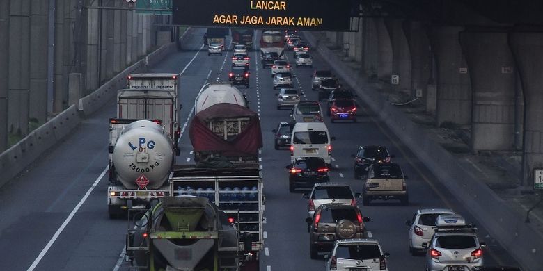 Update Terbaru, Jelang Mudik Lebaran, Kapan Pelebaran Jalan Tol JakartaCikampek Rampung?