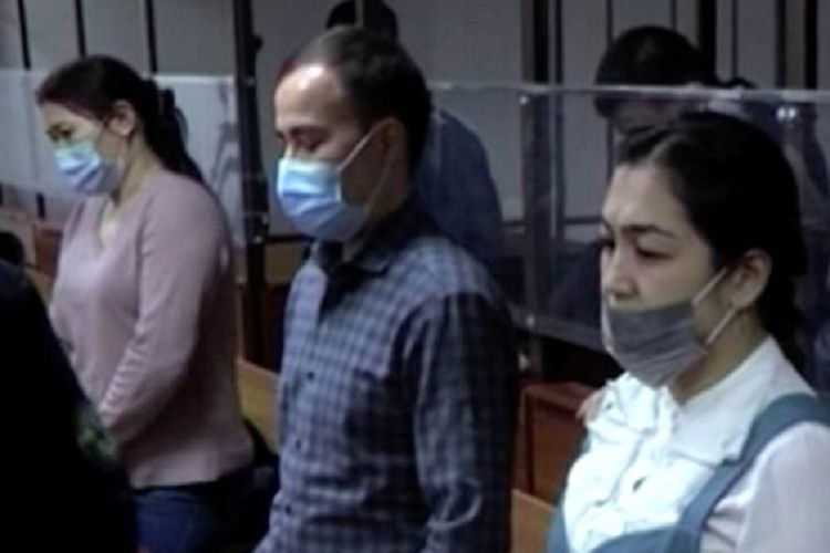 Dua dokter dan satu bidan di Kazakhstan mendapatkan hukuman penjara selama belasan tahun, setelah mereka memasukkan bayi baru lahir ke freezer hidup-hidup.