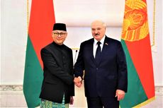 Duta Besar RI Serahkan Surat-surat Kepercayaan kepada Presiden Belarus