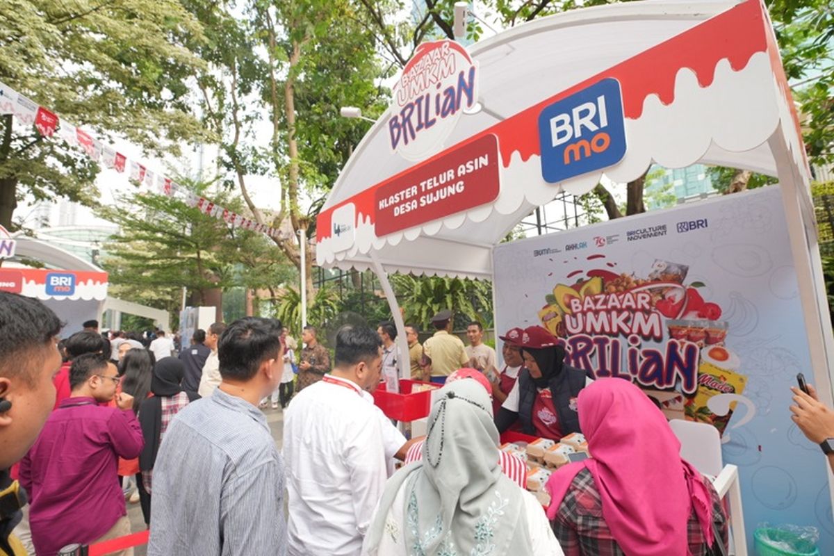 BRI menggelar bazar UMKM BRILiaN pada perayaan HUT ke-79 RI bersama para nasabah dan pekerja BRI di Kantor BRI Pusat. 