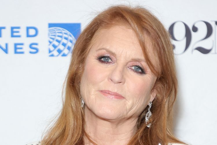 NEW YORK, NEW YORK - 06 MARET: Sarah Ferguson, Duchess of York berpose di acara Sarah Ferguson, Duchess of York In Conversation With Samantha Barry: A Most Intriguing Lady di The 92nd Street Y New York, pada tanggal 06 Maret 2023 di New York City.   Michael Loccisano/Getty Images/AFP (Foto oleh Michael loccisano / GETTY IMAGES NORTH AMERICA / Getty Images via AFP)