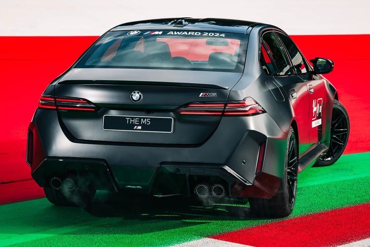 Sedan hybrid All New BMW M5 jadi hadiah BMW M Award 2024