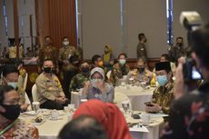 Rapat Bersama Mahfud MD dan Tito Karnavian, Risma Jelaskan Upaya Penanganan Covid-19