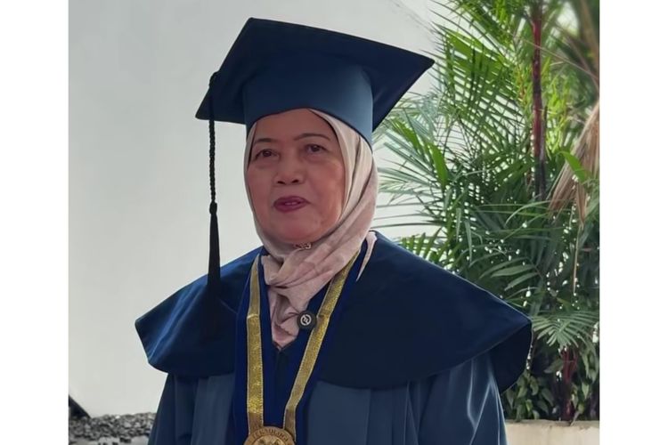 Tunggu 30 Tahun Lanjut S3 Nuklir ITB, Endiah Lulus di Usia 65 Tahun