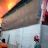 Bangunan Semi Permanen di Kapuk Terbakar, 105 Petugas Pemadam Gabungan Dikerahkan