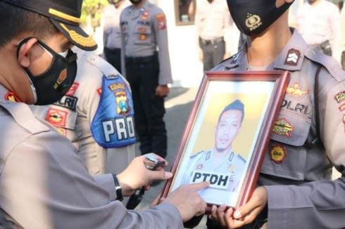 Seorang Anggota Polisi Dipecat gara-gara Bolos, Upacara Diwakili Foto