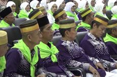 112 Jemaah Calon Haji Palopo Dilepas ke Tanah Suci, JCH Pria Kenakan Songkok Bone