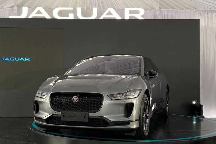 Mobil listrik Jaguar I-PACE resmi meluncur di Indonesia